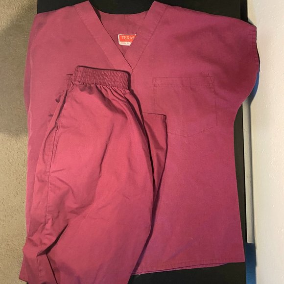 Maroon Scrubs - Picture 1 of 5